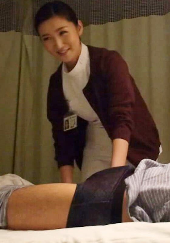 白衣の天使が夜の巡回！患者の身体をやさしく摩り「だいぶ、溜まってるんですか？」