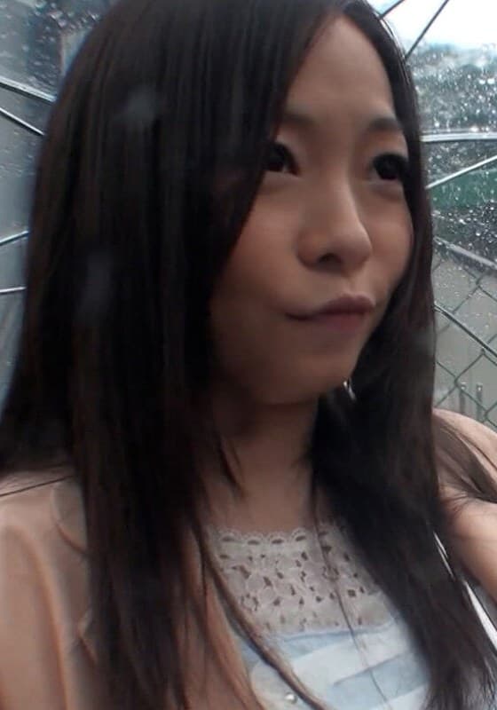 結婚2年目の奥さんにインタビュー！赤裸々に性生活を話し出す変態奥さん！？性欲旺盛な奥さんは下着を見せてオッパイを吸われSEXがしたくてたまらない！？