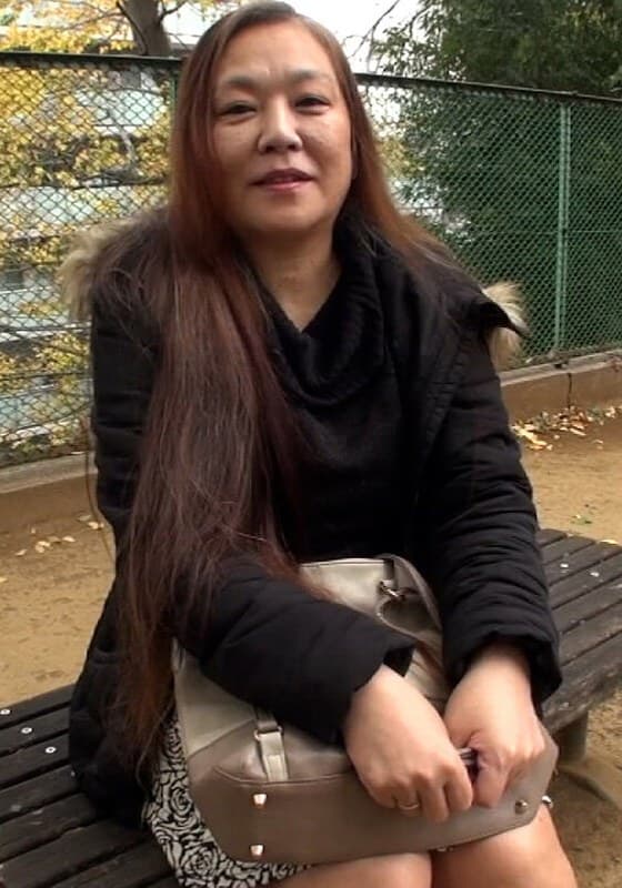 旦那の不倫が原因でAVに出演の六十路熟女！エッチは好きだけど今までは抑えていた性欲が大爆発！男優のチ〇ポに何度イカサレる変態SEX！