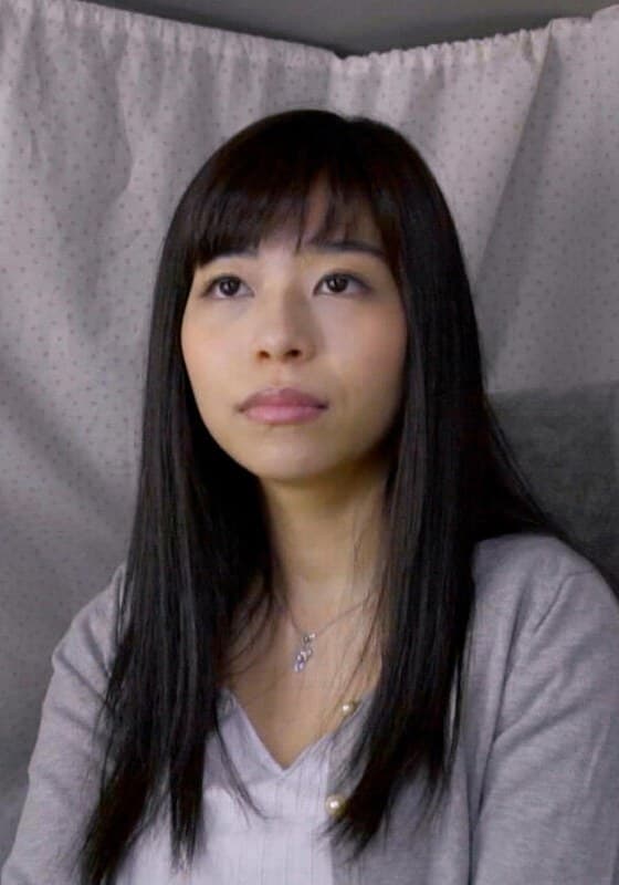 結婚3年27歳黒髪ロングの清楚な雰囲気の若妻のナイトライフは！？アンケートに答えているはずがいつの間にか感じてしまい我慢出来ない熟れたカラダを頂いちゃいました！