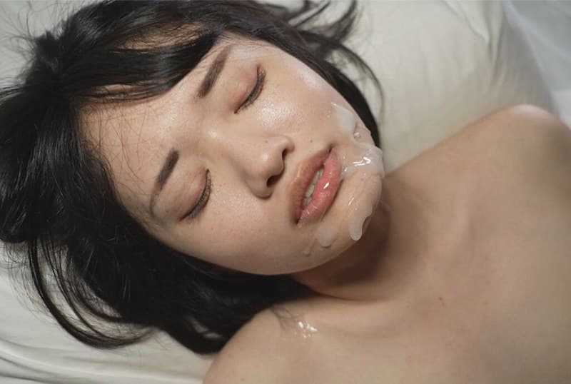 おじさん達と中出しぶっかけ乱交 八坂凪